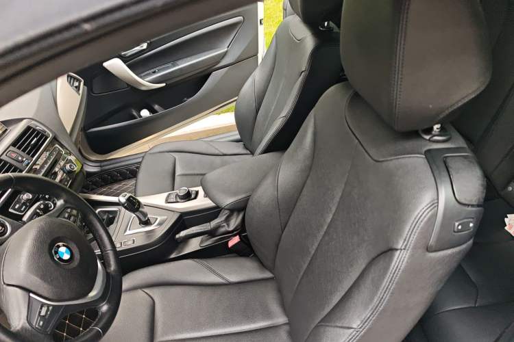 Used BMW 2 Series 2015 220i Convertible Coupe Leading Model Left Front Seat