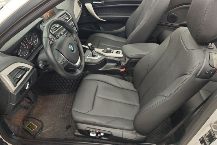 Used BMW 2 Series 2015 220i Convertible Coupe Leading Model Left Front Seat