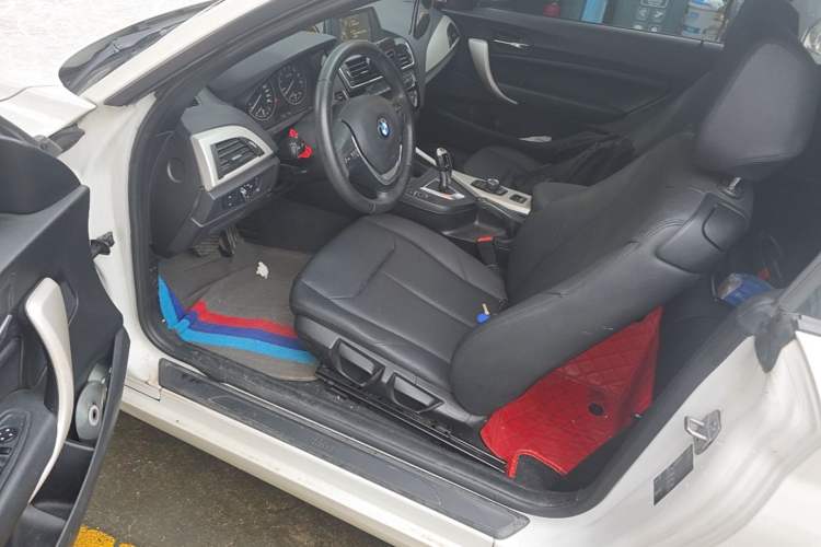 Used BMW 2 Series 2015 218i Convertible Coupe Left Front Seat