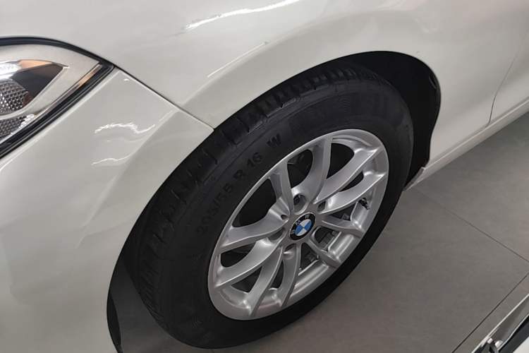 Used BMW 2 Series 2015 218i Convertible Coupe Left Front Wheel Hub