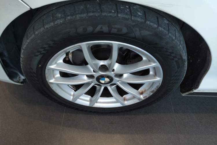 Used BMW 2 Series 2015 218i Convertible Coupe Left Front Wheel Hub