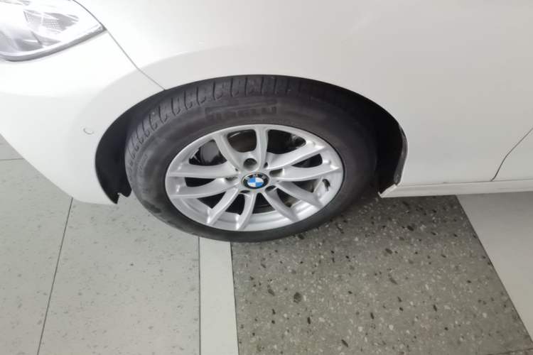 Used BMW 2 Series 2015 218i Left Front Wheel Hub