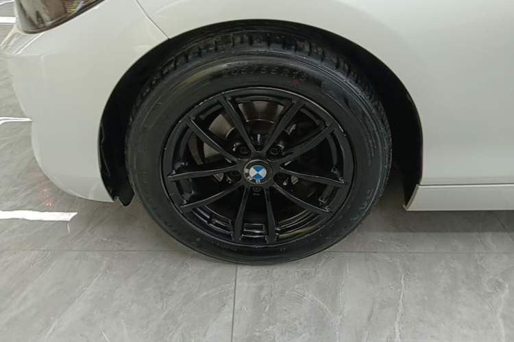 Used BMW 2 Series 2015 218i Convertible Coupe Left Front Wheel Hub