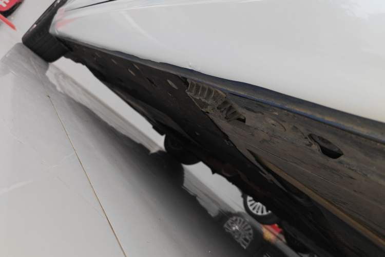 Used BMW 2 Series 2015 220i Convertible Coupe M Sport Edition Left Side Sill