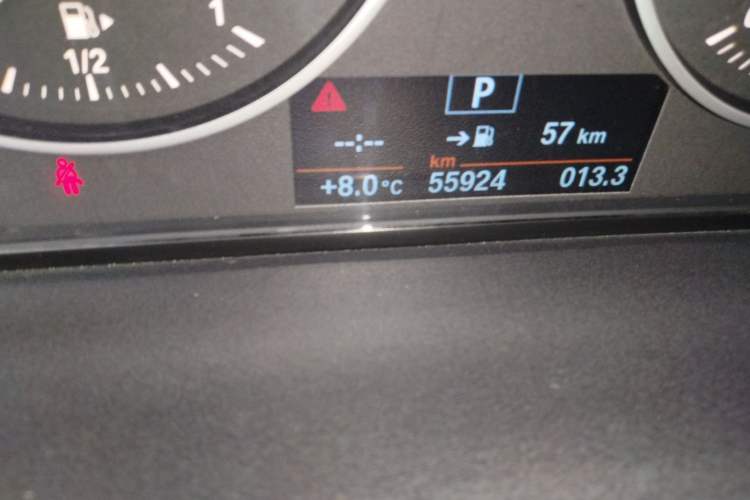 Used BMW 2 Series 2015 220i Convertible Coupe Leading Model Odometer Close Up