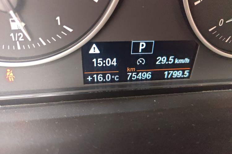 Used BMW 2 Series 2015 218i Convertible Coupe Odometer Close Up