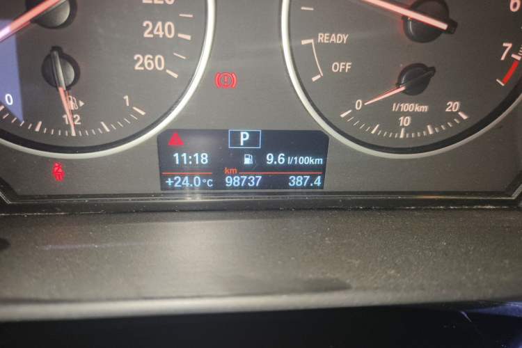 Used BMW 2 Series 2015 218i Odometer Close Up