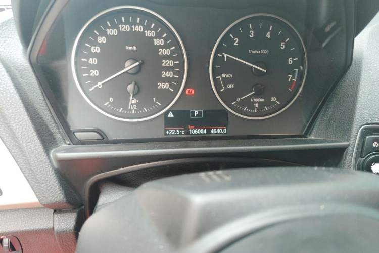 Used BMW 2 Series 2015 218i Convertible Coupe Odometer Close Up