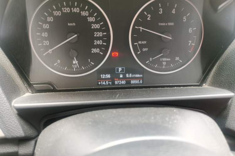 Used BMW 2 Series 2015 218i Odometer Close Up