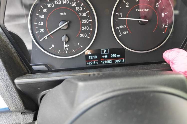 Used BMW 2 Series 2015 220i Convertible Coupe M Sport Edition Odometer Close Up