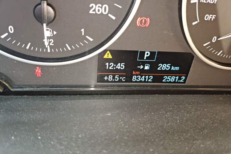 Used BMW 2 Series 2015 218i Odometer Close Up