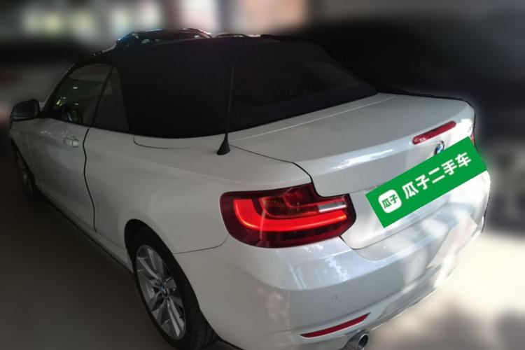 Used BMW 2 Series 2015 220i Convertible Coupe Leading Model Rear Left 45 Deg