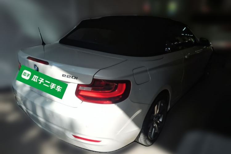 Used BMW 2 Series 2015 220i Convertible Coupe Leading Model Rear Right 45 Deg