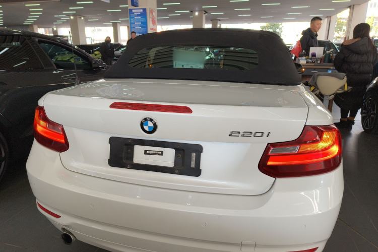 Used BMW 2 Series 2015 220i Convertible Coupe Leading Model Rear