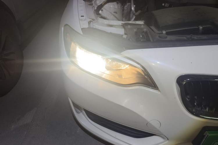Used BMW 2 Series 2015 218i Right Front Headlight