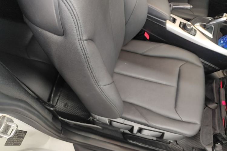 Used BMW 2 Series 2015 218i Convertible Coupe Right Front Seat