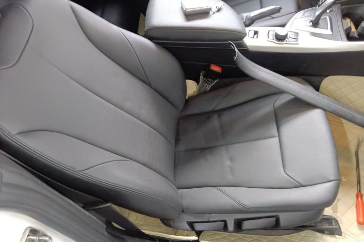 Used BMW 2 Series 2015 218i Convertible Coupe Right Front Seat