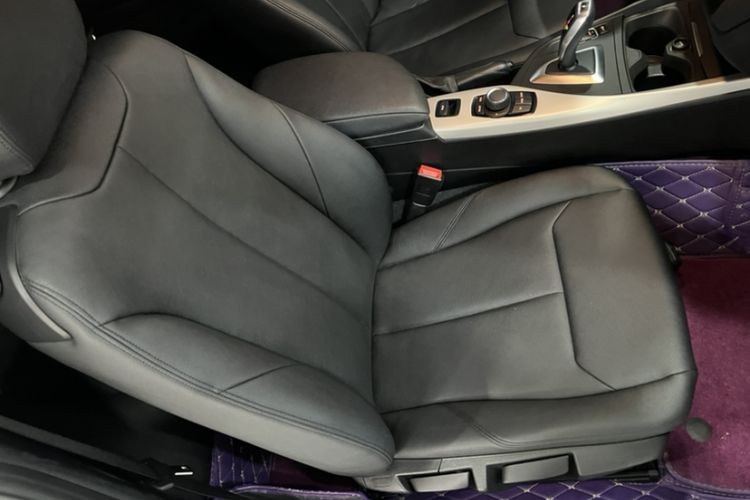 Used BMW 2 Series 2015 218i Convertible Coupe Right Front Seat