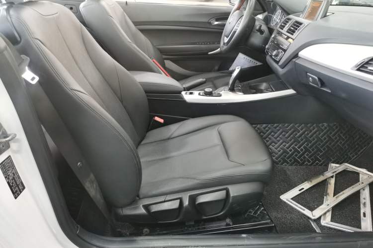 Used BMW 2 Series 2015 218i Convertible Coupe Right Front Seat