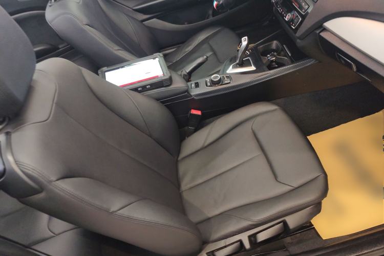Used BMW 2 Series 2015 218i Convertible Coupe Right Front Seat