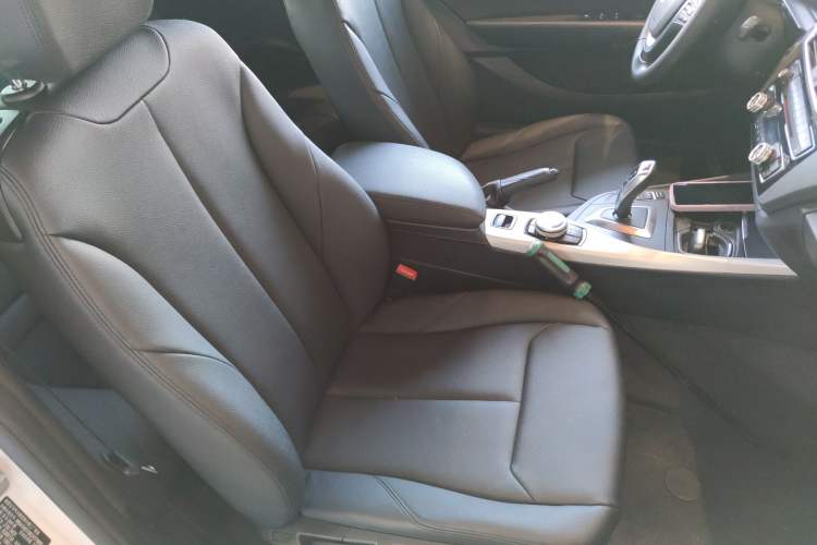 Used BMW 2 Series 2015 218i Convertible Coupe Right Front Seat