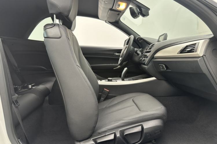 Used BMW 2 Series 2015 218i Convertible Coupe Right Front Seat