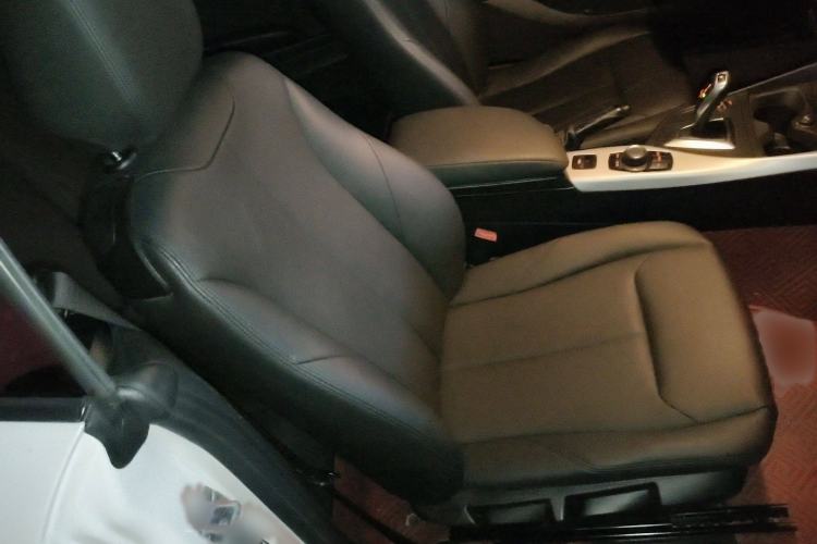Used BMW 2 Series 2015 218i Convertible Coupe Right Front Seat