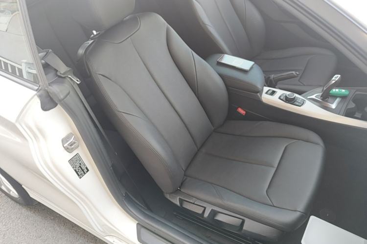 Used BMW 2 Series 2015 218i Convertible Coupe Right Front Seat