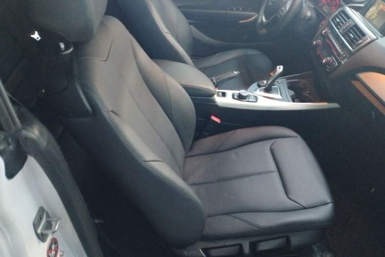 Used BMW 2 Series 2015 218i Convertible Coupe Right Front Seat