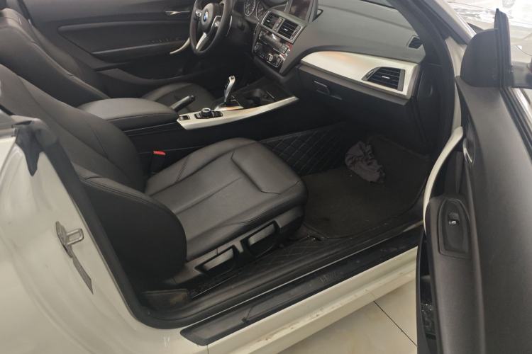 Used BMW 2 Series 2015 218i Convertible Coupe Right Front Seat