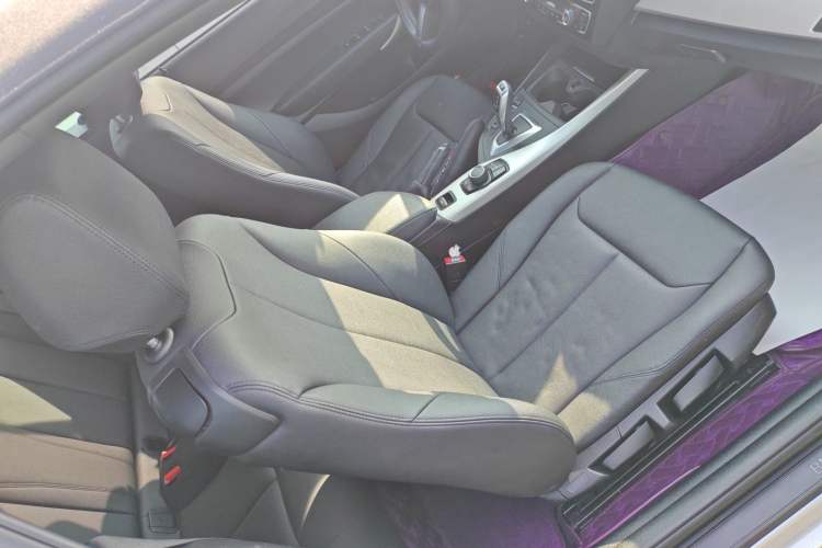 Used BMW 2 Series 2015 218i Convertible Coupe Right Front Seat