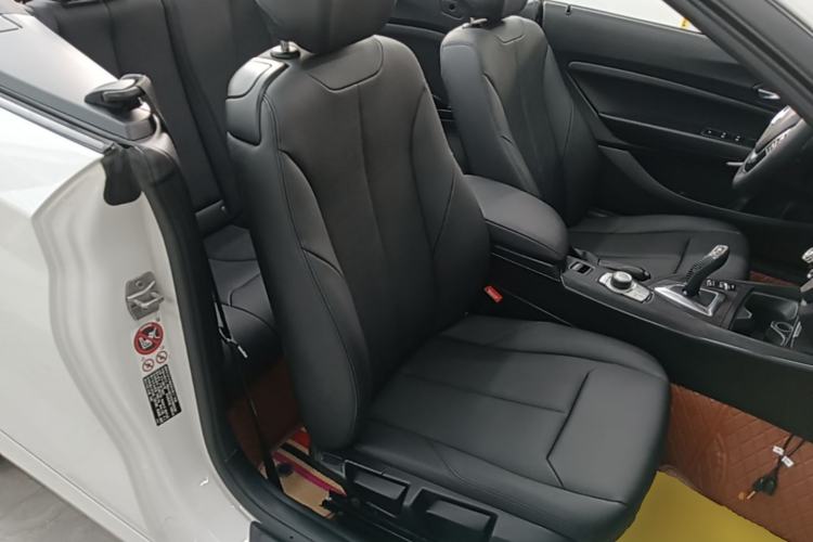 Used BMW 2 Series 2015 218i Convertible Coupe Right Front Seat