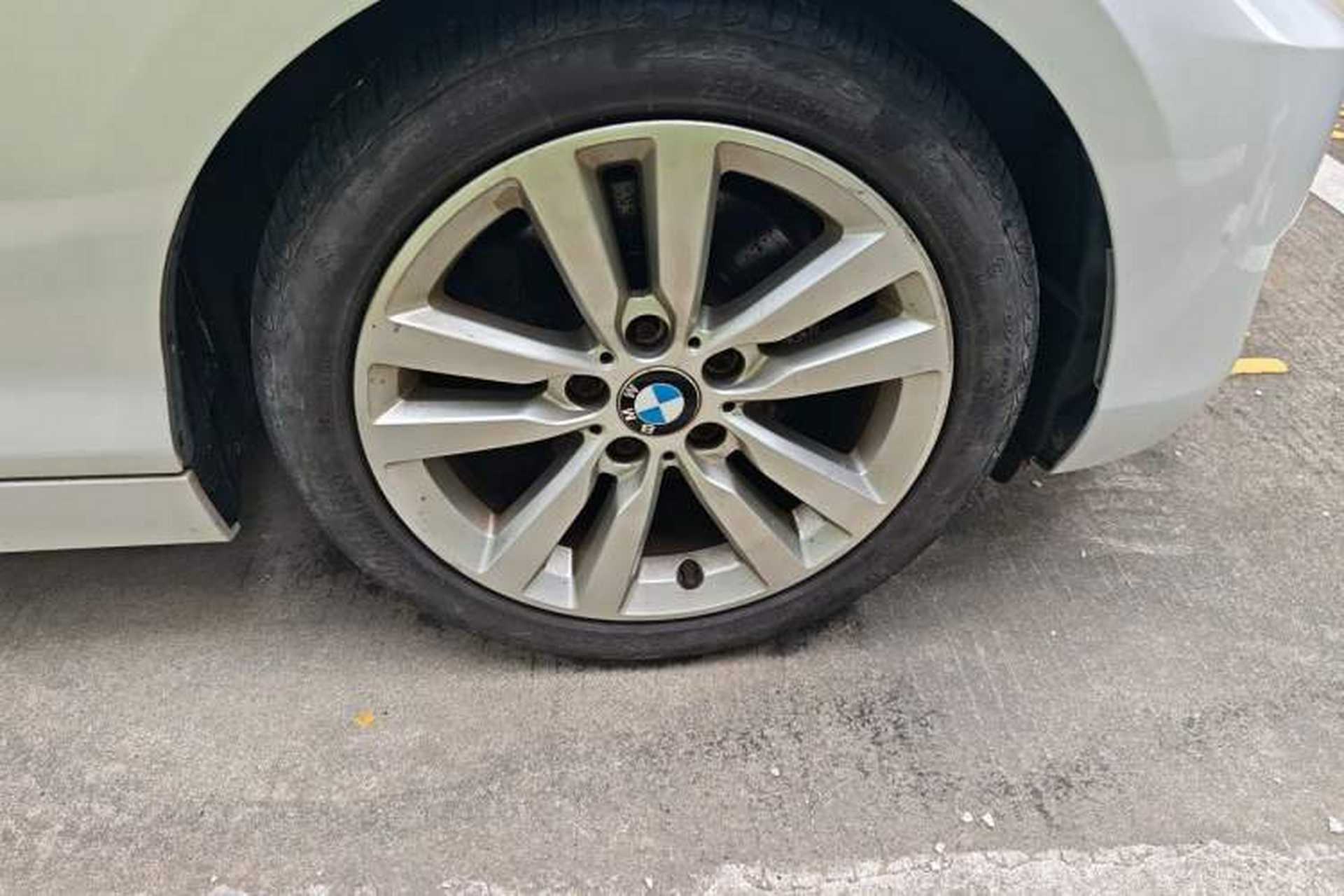 Used BMW 2 Series 2015 220i Convertible Coupe Leading Model Right Front Wheel Hub