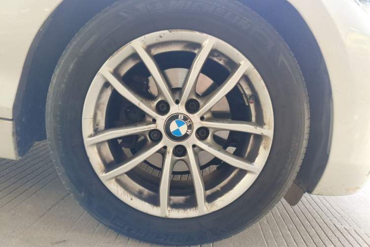 Used BMW 2 Series 2015 218i Convertible Coupe Right Front Wheel Hub