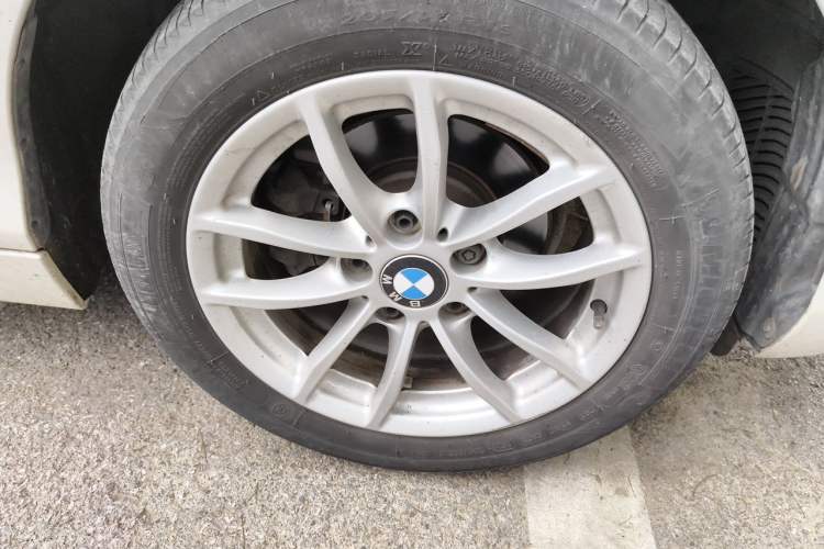 Used BMW 2 Series 2015 218i Right Front Wheel Hub