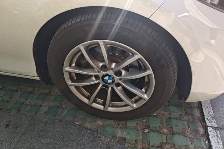 Used BMW 2 Series 2015 218i Right Front Wheel Hub