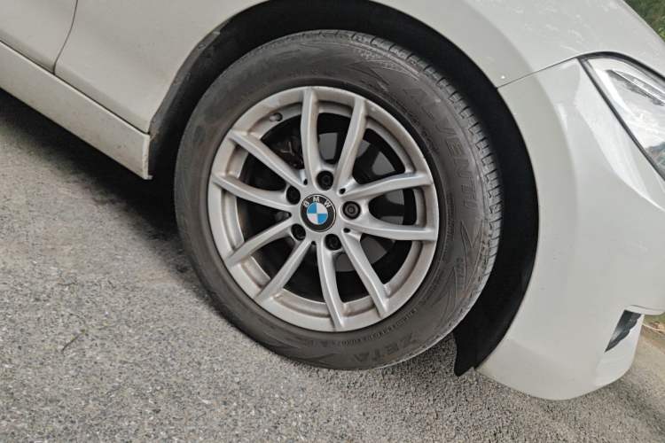 Used BMW 2 Series 2015 218i Right Front Wheel Hub