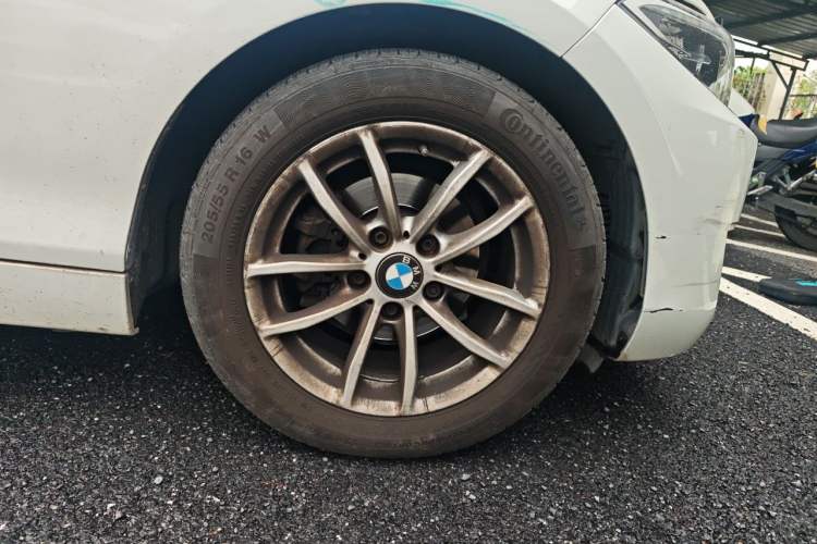 Used BMW 2 Series 2015 218i Right Front Wheel Hub