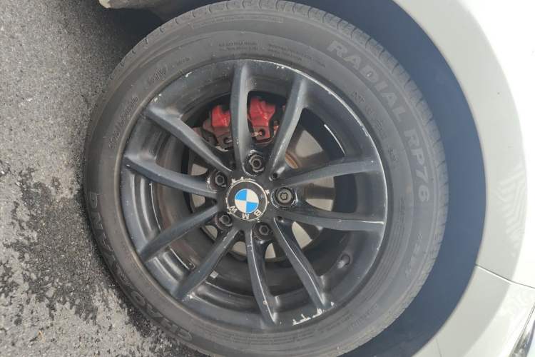 Used BMW 2 Series 2015 218i Convertible Coupe Right Front Wheel Hub