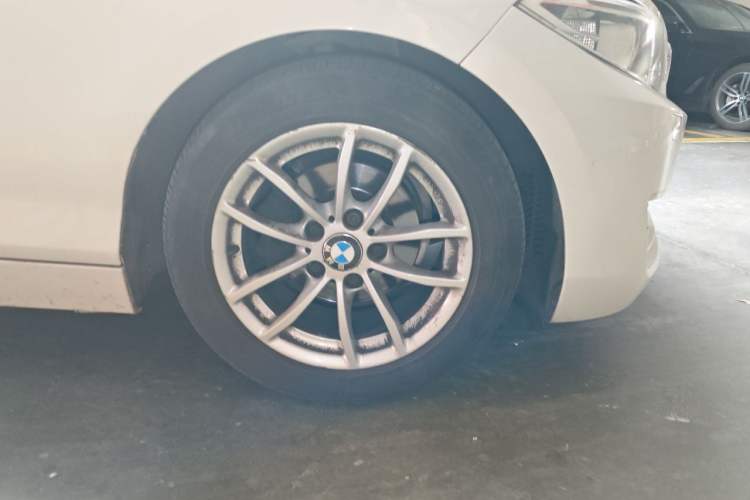 Used BMW 2 Series 2015 218i Convertible Coupe Right Front Wheel Hub