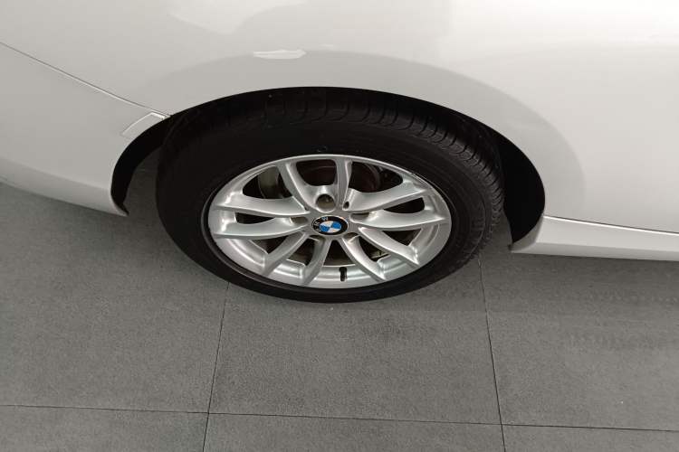 Used BMW 2 Series 2015 218i Convertible Coupe Right Rear Wheel Hub