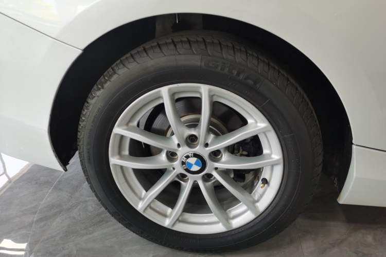 Used BMW 2 Series 2015 218i Convertible Coupe Right Rear Wheel Hub