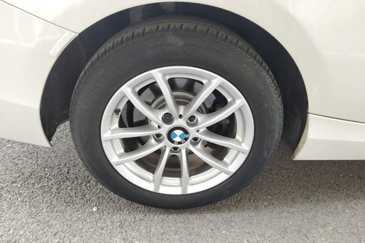 Used BMW 2 Series 2015 218i Convertible Coupe Right Rear Wheel Hub