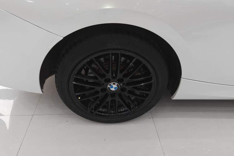 Used BMW 2 Series 2015 220i Convertible Coupe M Sport Edition Right Rear Wheel Hub