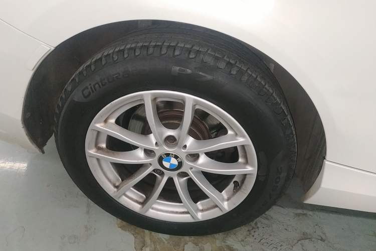 Used BMW 2 Series 2015 218i Convertible Coupe Right Rear Wheel Hub