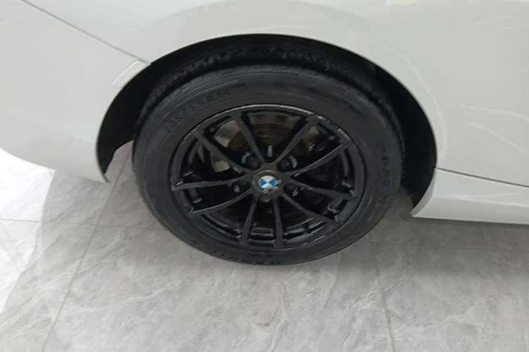 Used BMW 2 Series 2015 218i Convertible Coupe Right Rear Wheel Hub