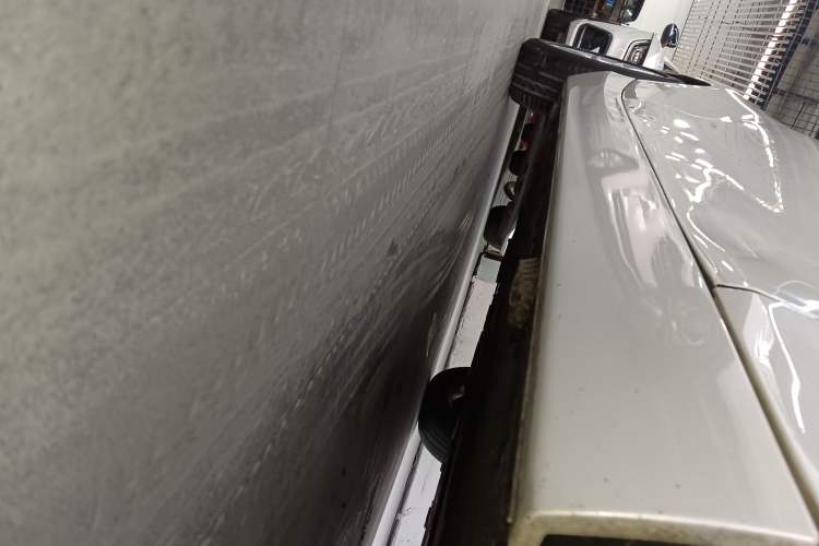 Used BMW 2 Series 2015 218i Convertible Coupe Right Side Sill