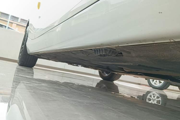Used BMW 2 Series 2015 218i Convertible Coupe Right Side Sill