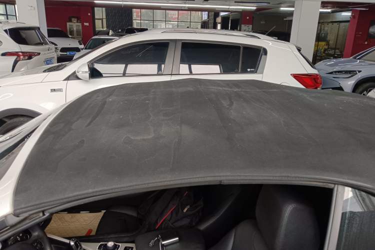 Used BMW 2 Series 2015 218i Convertible Coupe Roof
