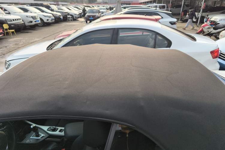Used BMW 2 Series 2015 218i Convertible Coupe Roof